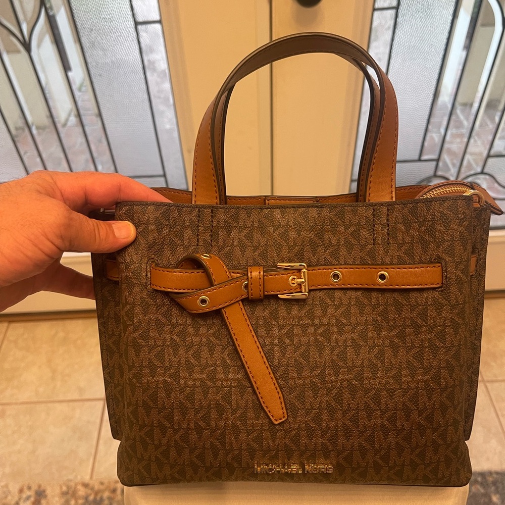 Michael Kors bag EUC NO CALL OUTS